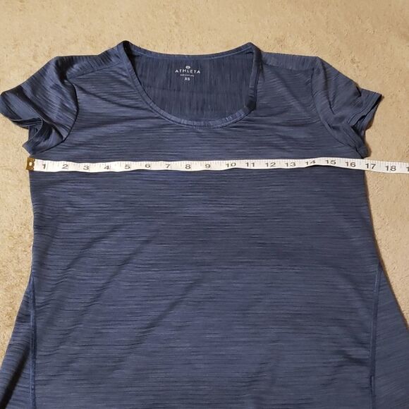 ATHLETA Extra Small workout shirt - Picture 8 of 8